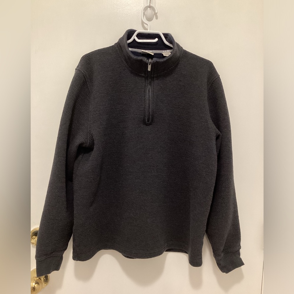 L.L. Bean quarter zip pullover/ sweater. Size L. Heather gray color